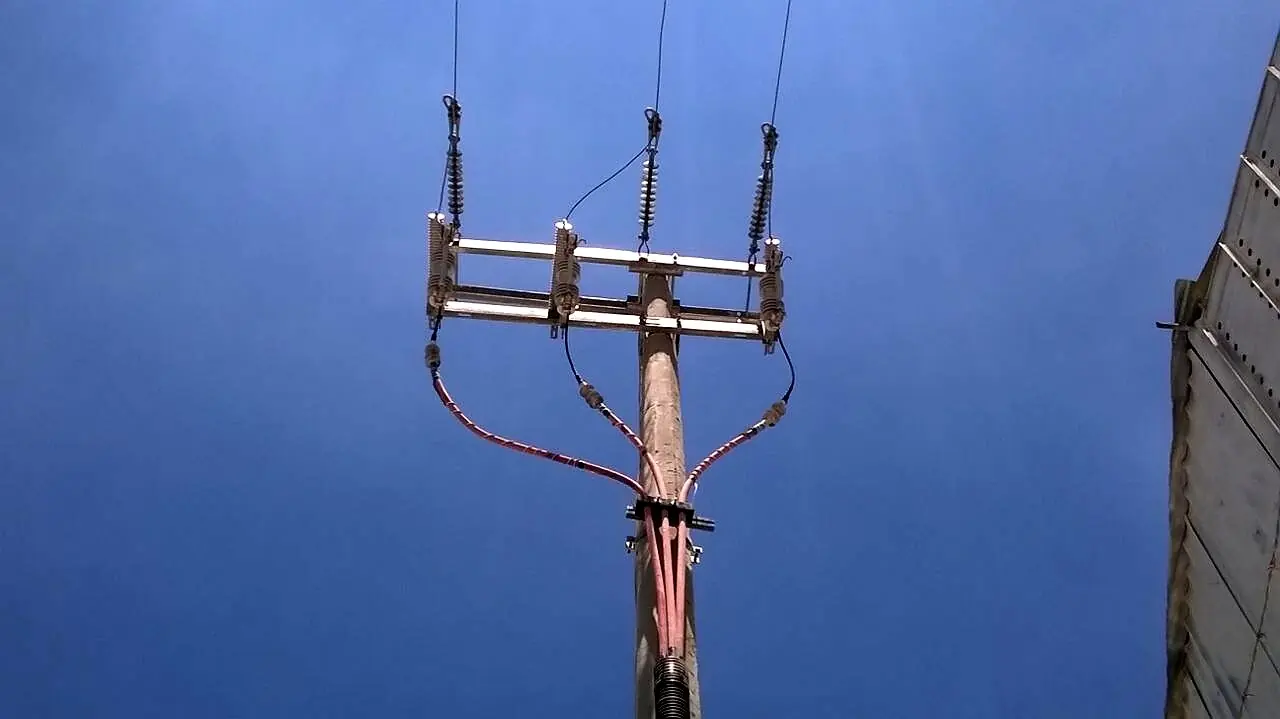 Infraestructura de línea eléctrica de media tensión