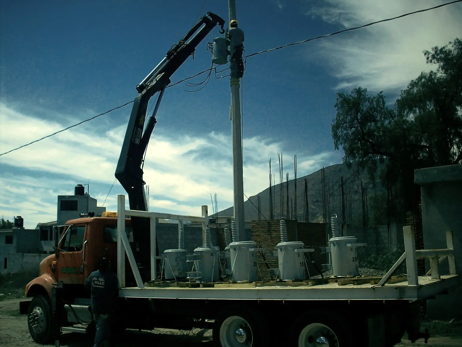 Montaje especializado de infraestructura eléctrica